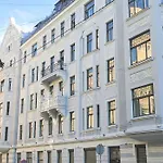 Atlashouse