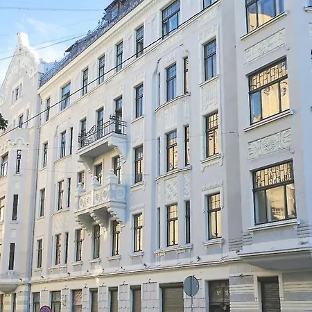 Atlashouse